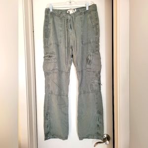 Green casual pants